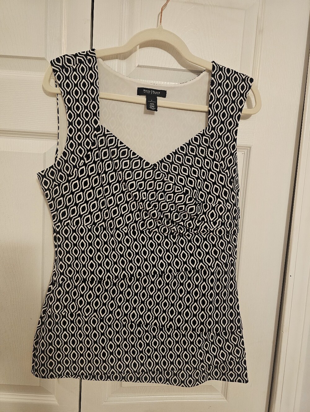 White House Black Market Sleeveless Dressy Top With Side Zipper Sz Large